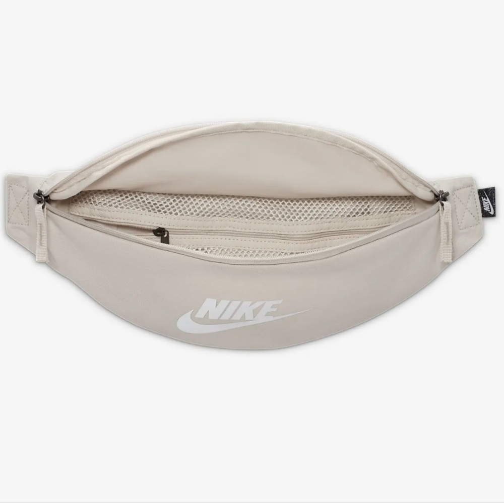 Nike Heritage Beige Fanny Pack - Picture 4 of 9